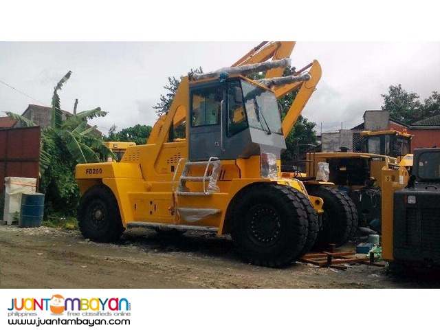 Brandnew: SOCMA HNF250 (25 TONS) FORKLIFT Brandnew: SOCMA HNF250 (25 TONS) FORKLIFT