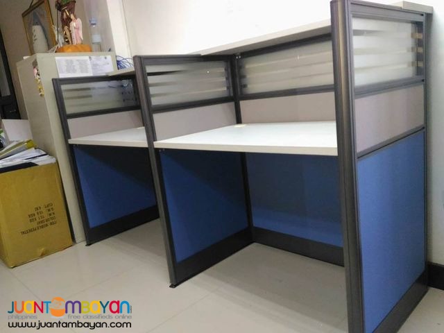 Cubicles with Stripes Design Office Partition