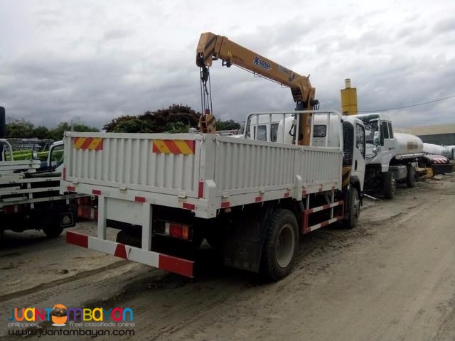 6 Wheeler Boom Truck 3.2Ton(Yuchai Engine) 6 Wheeler Boom Truck 3.2Ton(Yuchai Engine)