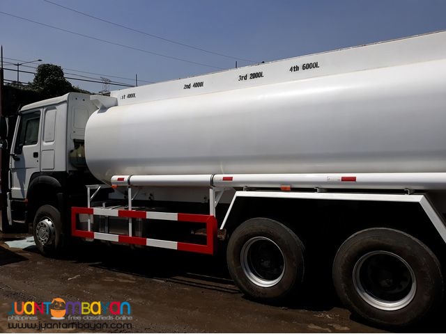 10 Wheeler HOWO Fuel Truck, 380HP (Weichai Engine WD615.47) 20KL 