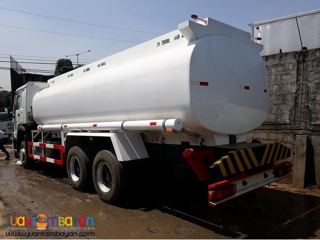 SINOTRUK EURO 4 HOWO FUEL TANKER TRUCK 20KL 380HP 10 WHEELER