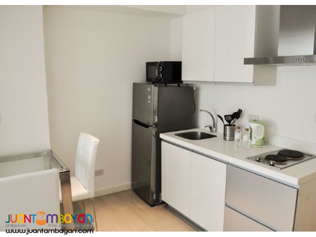 1 Bedroom Unit with wifi for Vacation Rental at Azure Beach Condo
