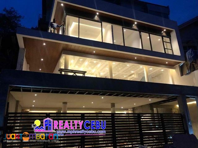 5BR 380m² Overlooking House in Tisa Labangon Cebu City