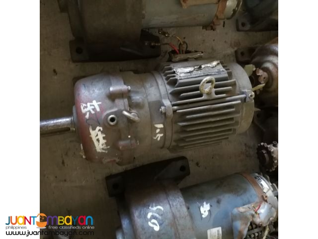 TOSHIBA 1.5KW(2HP) speed reduction motor