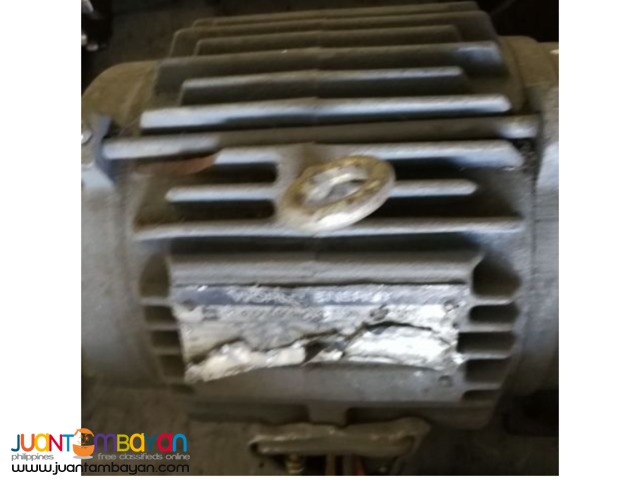 TOSHIBA 1.5KW(2HP) speed reduction motor