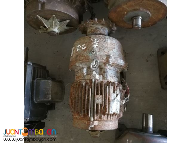 TOSHIBA 2.2KW(3HP) speed reduction motor