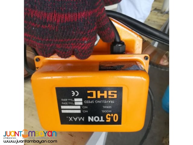 Double smooth 0.5T sports car