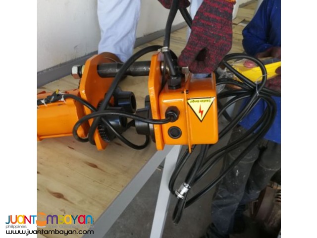 Double smooth 0.5T sports car