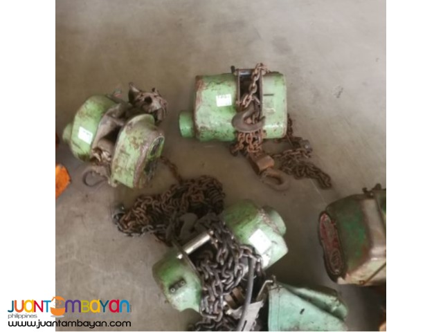 HITACHI 0.45T chain hoist