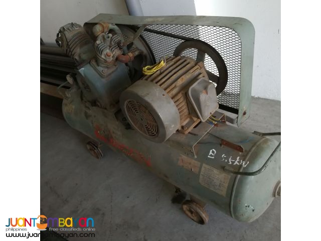 HITACHI 5.5KW(7HP) air compressor