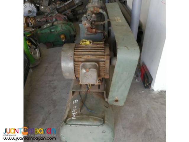 HITACHI 5.5KW(7HP) air compressor