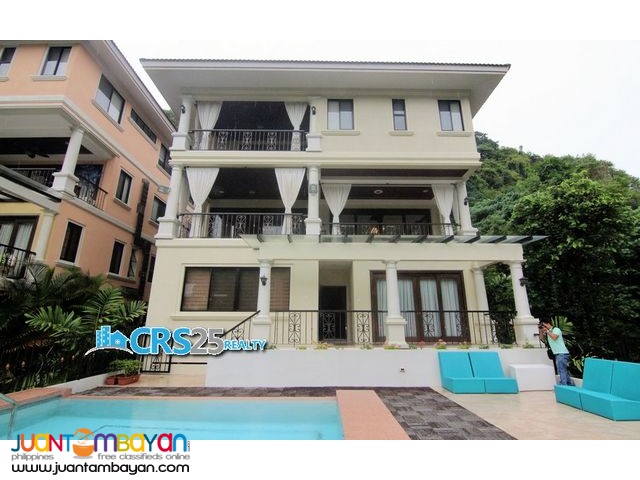 House with Swimingpool for Sale in Banilad Cebu.