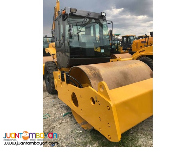 ROAD ROLLER 8TONS LSS208