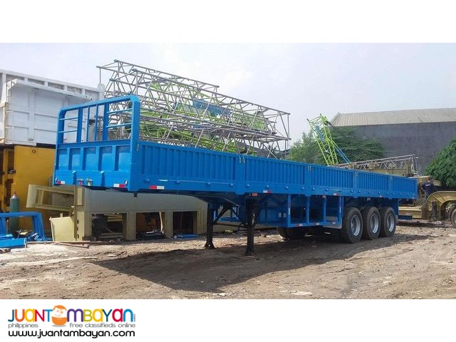 FOR SALE TRI-AXLE FLATBED 45TONS 40FT W/SIDDINGS