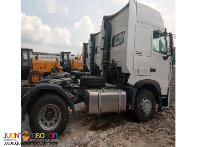 HOWO A7 Euro IV Tractor Head 380HP Sinotruk 6wheeler for sale