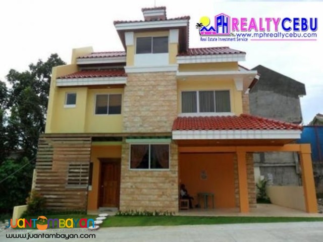 Kentwood Subdivision - 214m² 5BR House in Banawa Cebu