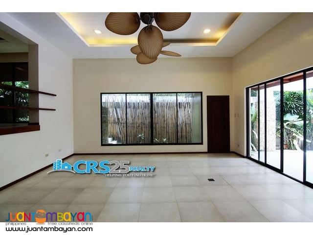 FOR SALE!! 670 sqm House and in Mandaue Cebu, 5 Bedrooms