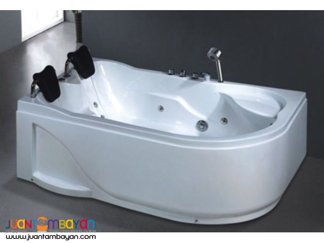 Bath thub Jacuzzi