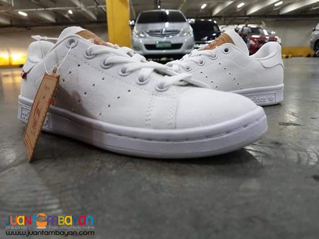 adidas stan smith couple shoes