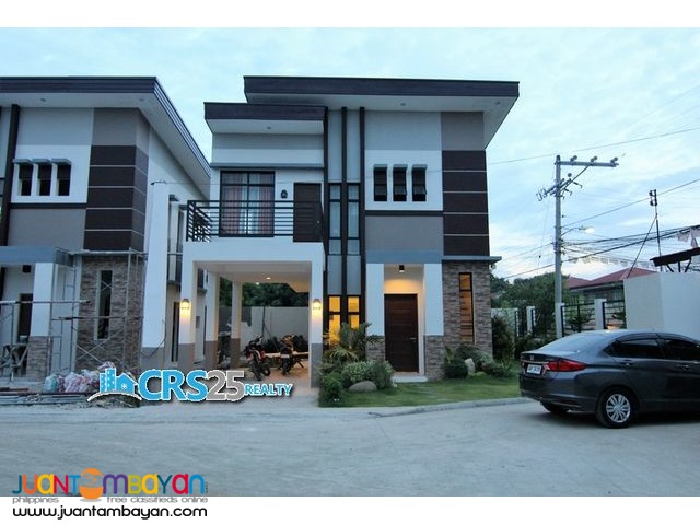 3 Bedrooms House For Sale at Woodway Subdivision Talisay Cebu
