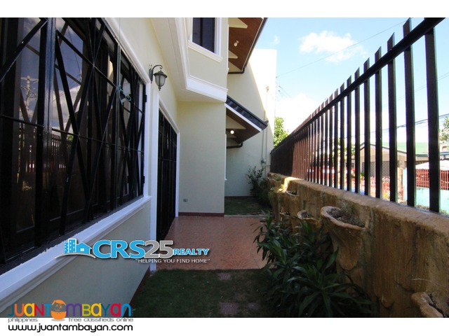 For Sale 3 level House with 5 Bedroom in Talisay Cebu
