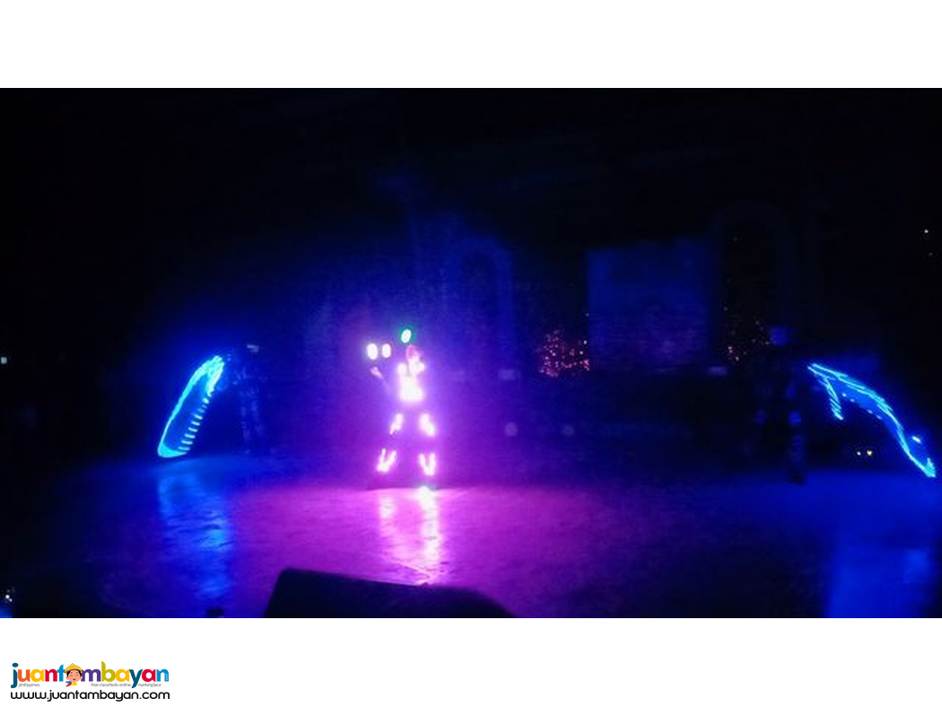 Dancing mimes, Juggler, unicycle, stilt walker, roaming performers