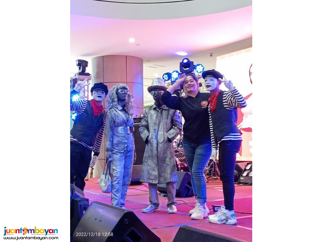 Dancing mimes, Juggler, unicycle, stilt walker, roaming performers