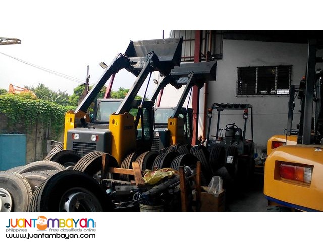 CDM307 Skid Loader