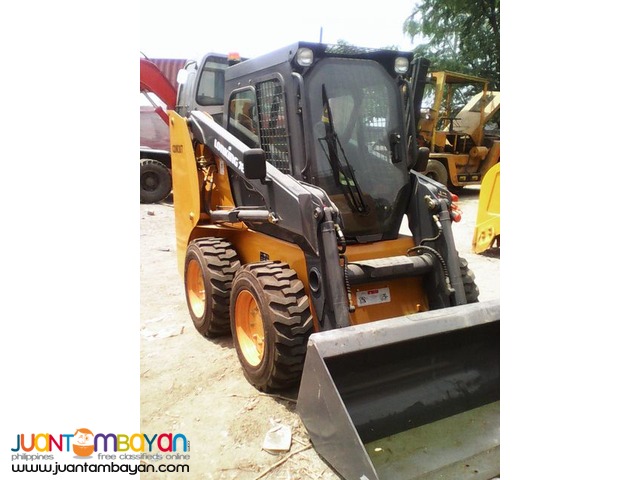 CDM307 Skid Loader
