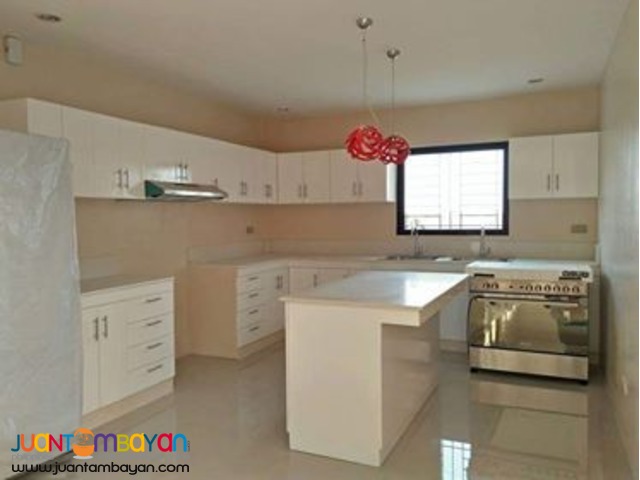 Top Works Builders - Glass, aluminum and  modular cabinets