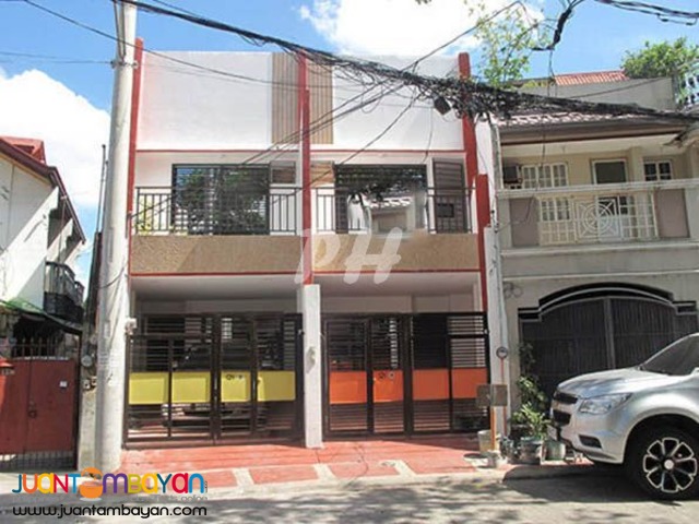 Elegant House And Lot  in Tandang Sora Q.C Near Visayas Ave PH584