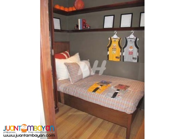 Spacious House and Lot in Sauyo, QC Metro Manila PH26