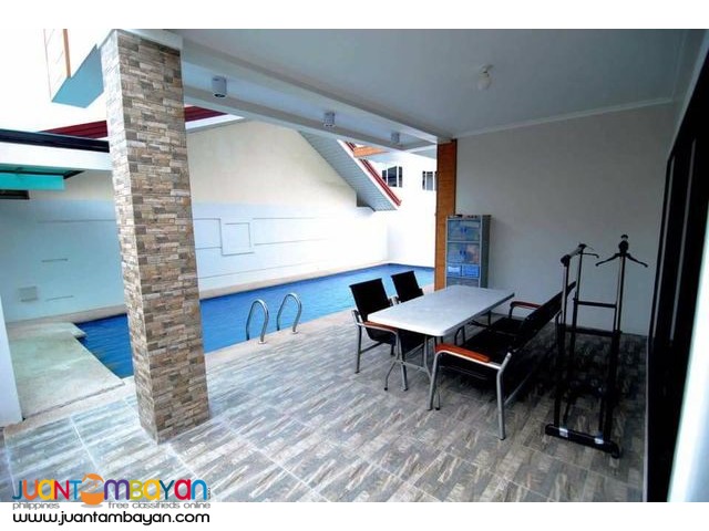 BEAUTIFUL HOME MODERN STYLE LOCATED IN EXCLUSIVE SUBDIVISION