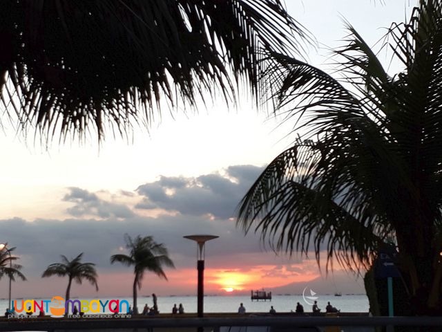 Manila Bay Premium Dinner Cruise