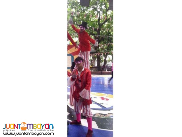 Stilt walker for school event