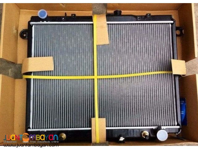 Toyota Land Cruiser LC100 radiator assembly