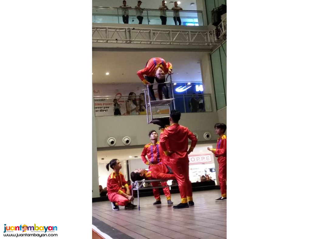 Acrobatics show with high wire walker for Events and party
