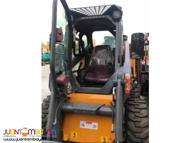 CDM307 SKID LOADER