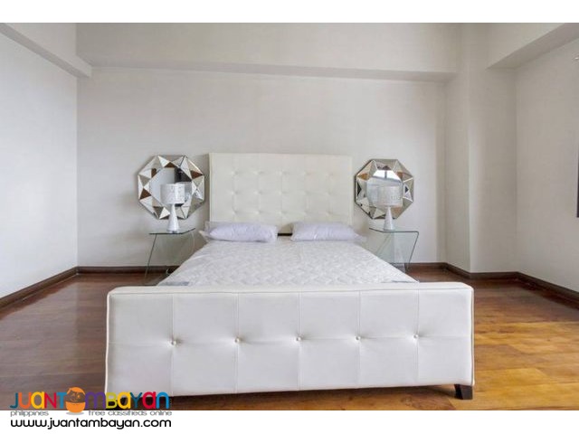 Fully Furnished 3 Bedroom unit at Avalon Condominium Ayala 