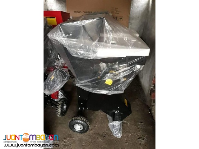 ALL NEW wood chipper for sale only