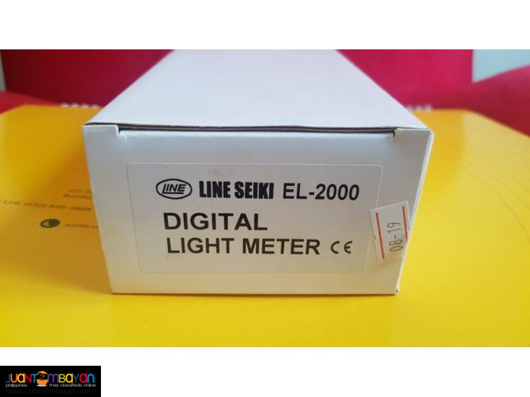 Lux Meter, Light Meter, Type-K Thermometer, Thermocouple Thermometer