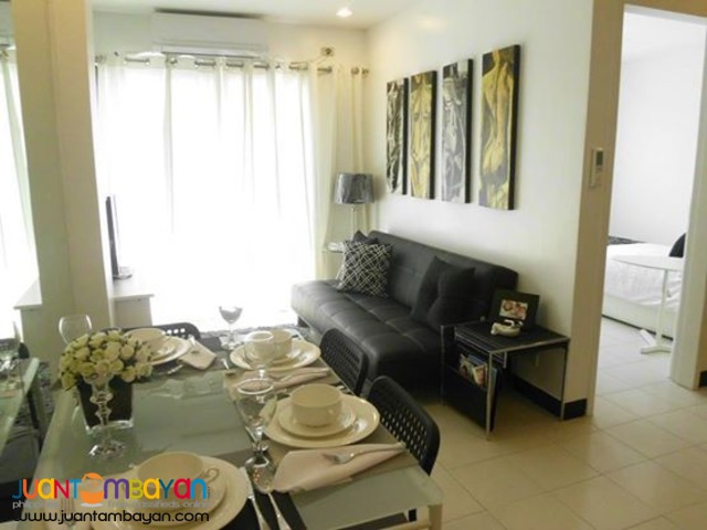 CONDO UNIT FOR SALE WITH A NICE PLACE BEHIND FEU NRMF QC