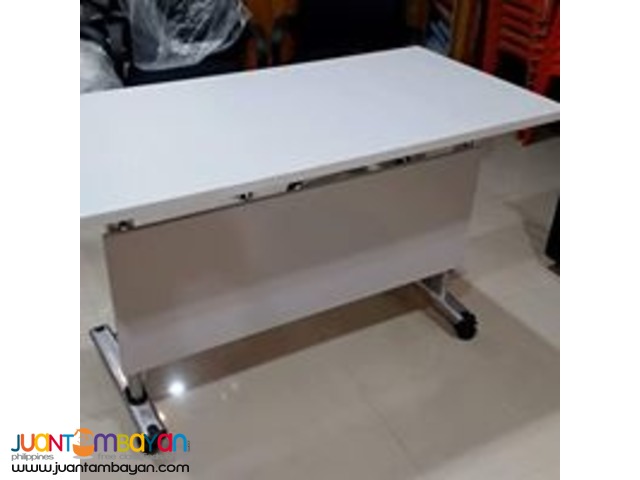 TRAINING TABLE WITH MODESTY