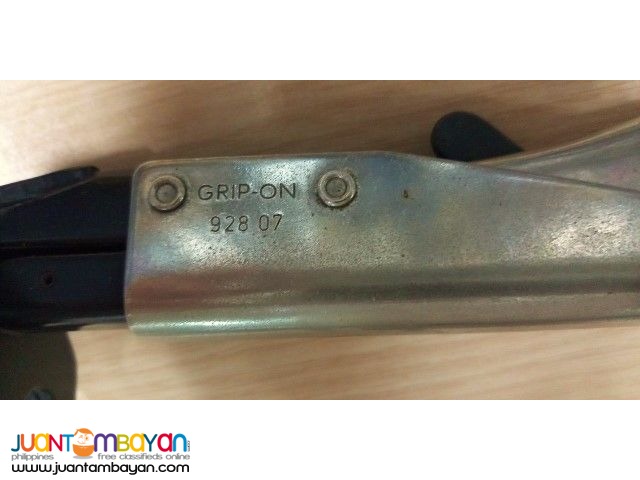 Grip-On 912 07 7-inch Axial Grip L-Shaped Locking Pliers (Pair)