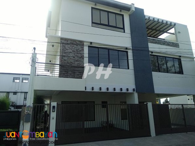 New House and Lot for sale in Greenwoods Subd. at 11.9M PH2010
