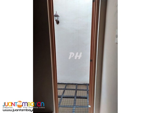 Modern Townhouse for Sale in Mindanao Ave at 6.5M PH1134