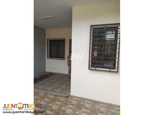 Modern Townhouse for Sale in Mindanao Ave at 6.5M PH1134