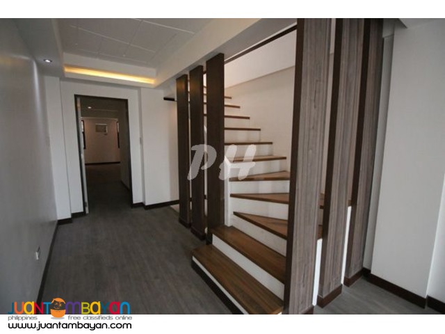 Elegant Townhouse For Sale In Bagong Pag-Asa At 7.6M PH725