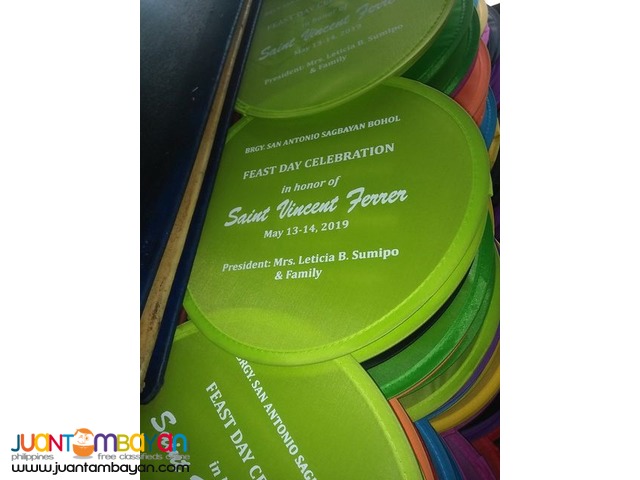foldable round fan with print