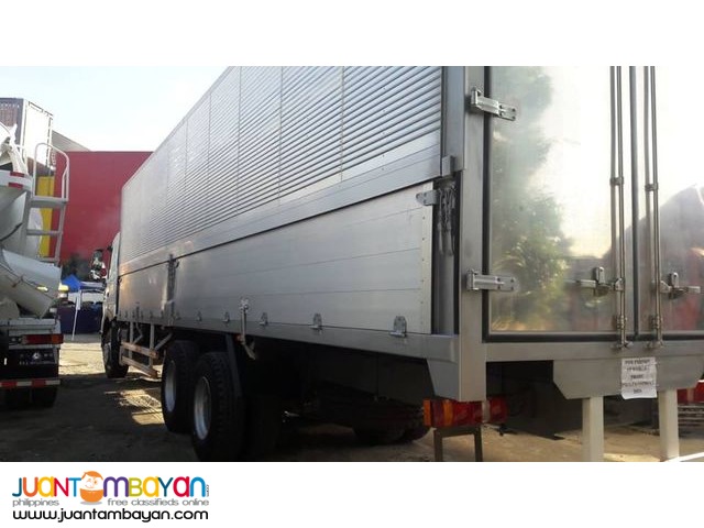 HOWO 10 WHEELER WING VAN 3.6M